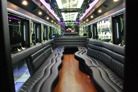 chicago-party-bus-rental